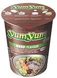 Makaron Cup z wołowiną / smakiem wołowiny - yumyum 70 g
